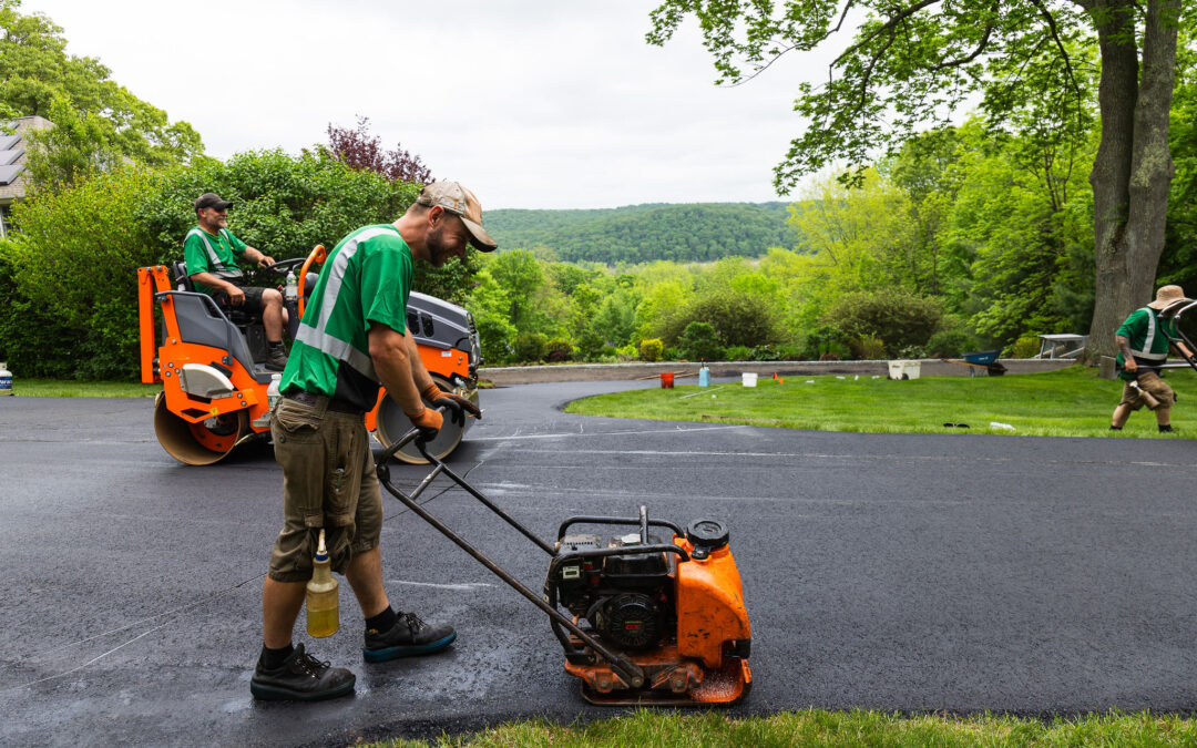 Is Fall a Good Time to Pave Your Driveway in Connecticut?
